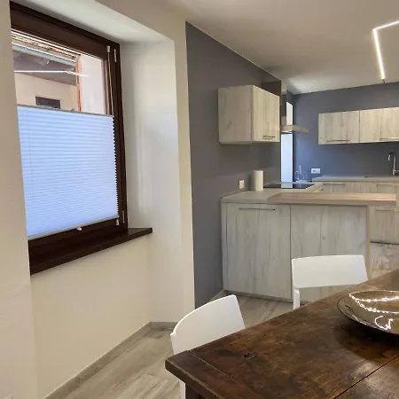 Bright Newly Renovated Apartment Apartamento *